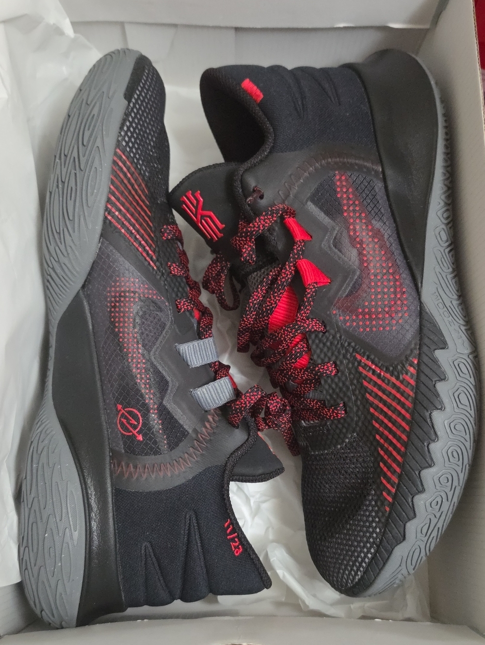 Nike Kyrie Flytrap V